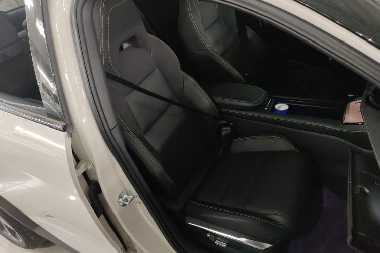 Used Lynk & Co 06 2025 Renew 1.5T Halo Right Front Seat