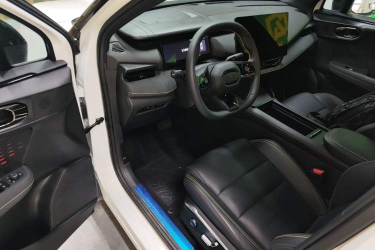 Used Lynk & Co 06 2025 Renew 1.5T Halo Driver Seat