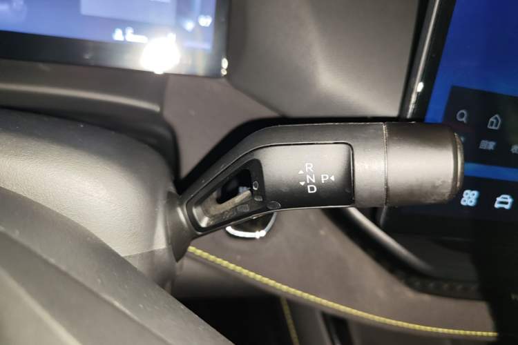 Used Lynk & Co 06 2025 Renew 1.5T Halo Gear Lever