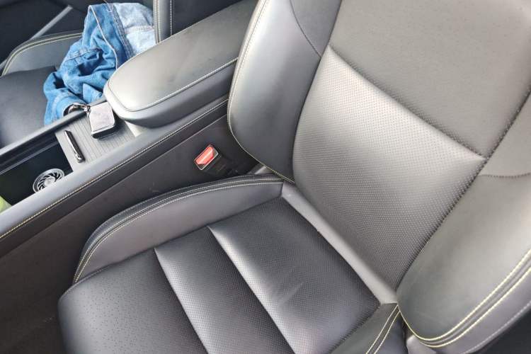 Used Lynk & Co 06 2025 Renew 1.5T Halo Left Front Seat