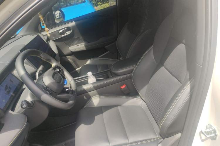 Used Lynk & Co 06 2025 Renew 1.5T Halo Left Front Seat