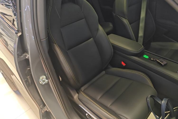 Used Lynk & Co 06 2025 Renew 1.5T Halo Right Front Seat