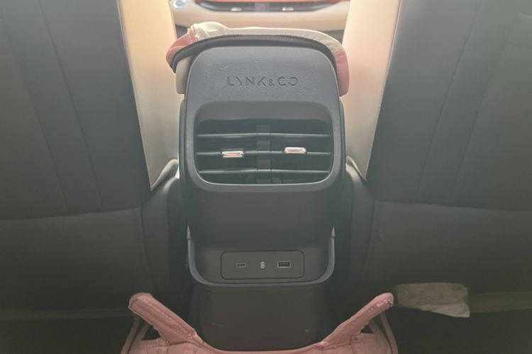 Used Lynk & Co 06 2025 Renew 1.5T Halo Interior 6