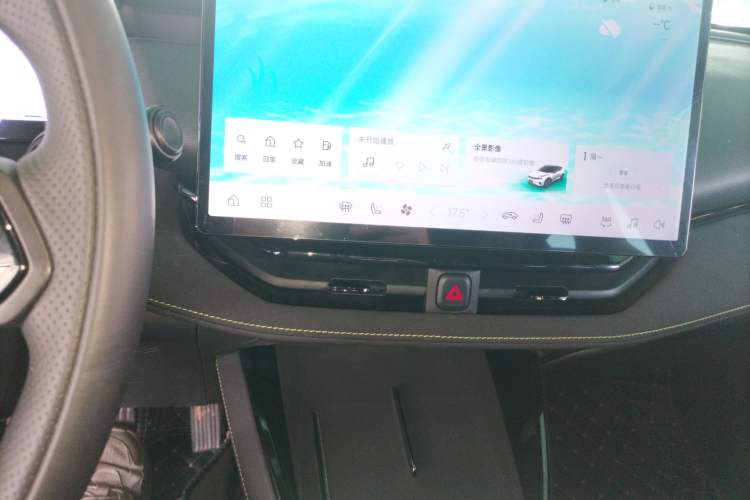 Used Lynk & Co 06 2025 Renew 1.5T Halo Audio And AC Panel