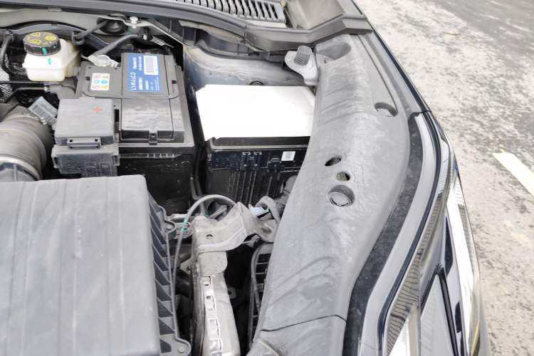 Used Lynk & Co 06 2025 Renew 1.5T Halo Engine Bay Left