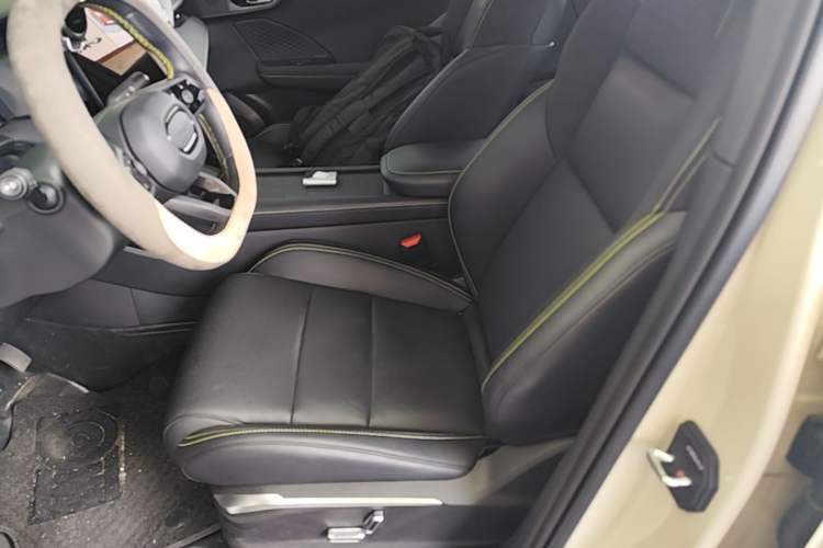 Used Lynk & Co 06 2025 Renew 1.5T Pro Left Front Seat