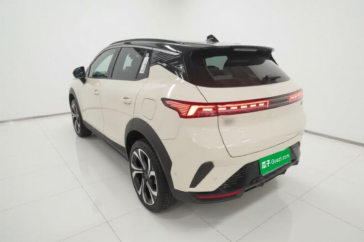 Used Lynk & Co 06 2025 Renew 1.5T Halo Rear Left 45 Deg