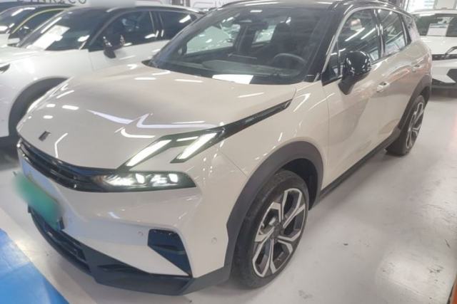 Lynk & Co 06 2025 Renew 1.5T Halo مستعملة