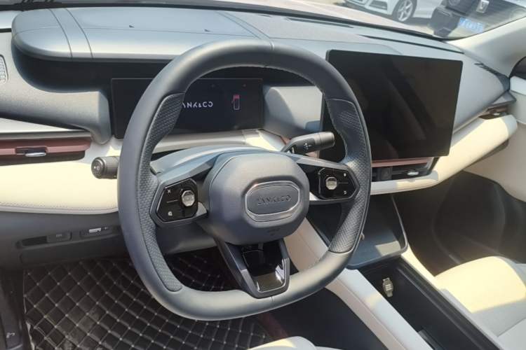 Used Lynk & Co 06 2025 Renew 1.5T Halo Steering Wheel
