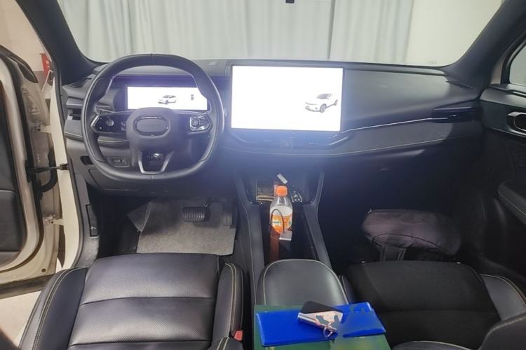 Used Lynk & Co 06 2025 Renew 1.5T Halo Center Console