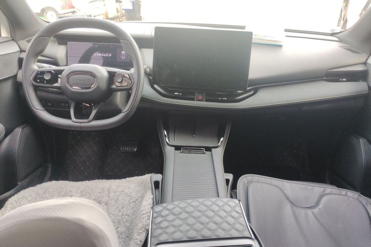 Used Lynk & Co 06 2025 Renew 1.5T Halo Center Console