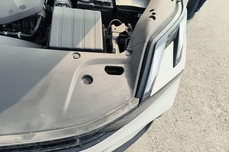Used Lynk & Co 06 2025 Renew 1.5T Pro Engine Bay Left