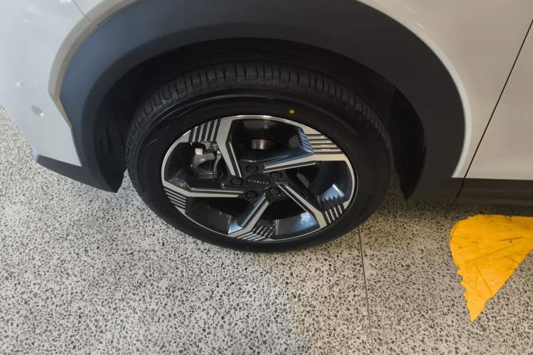 Used Lynk & Co 06 2025 Renew 1.5T Halo Exterior 1