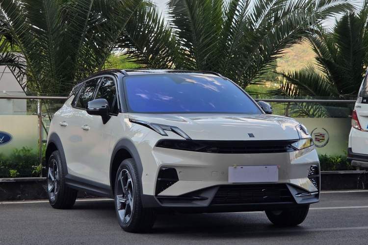 Used Lynk & Co 06 2025 Renew 1.5T Halo Exterior 12