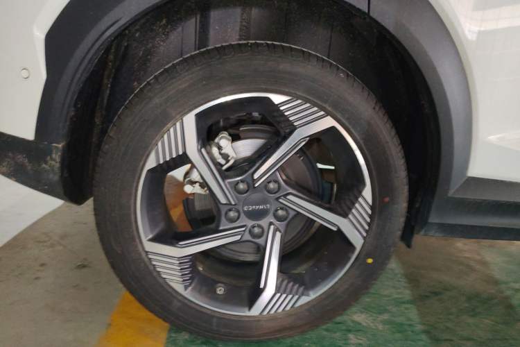 Used Lynk & Co 06 2025 Renew 1.5T Halo Exterior 5
