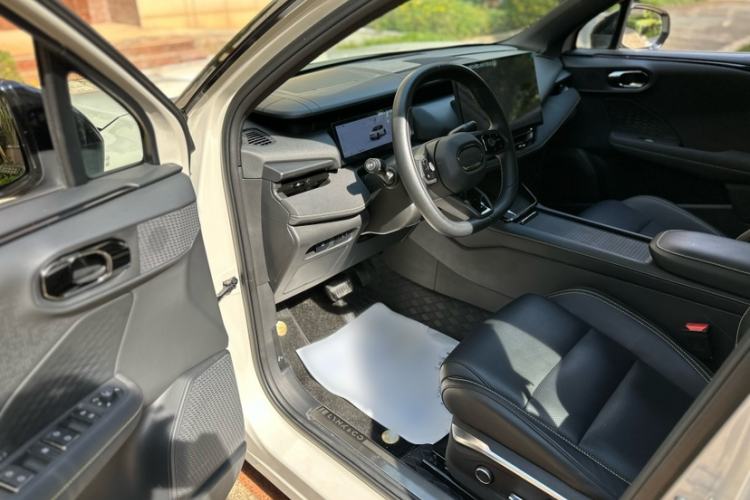 Used Lynk & Co 06 2025 Renew 1.5T Halo Interior 12