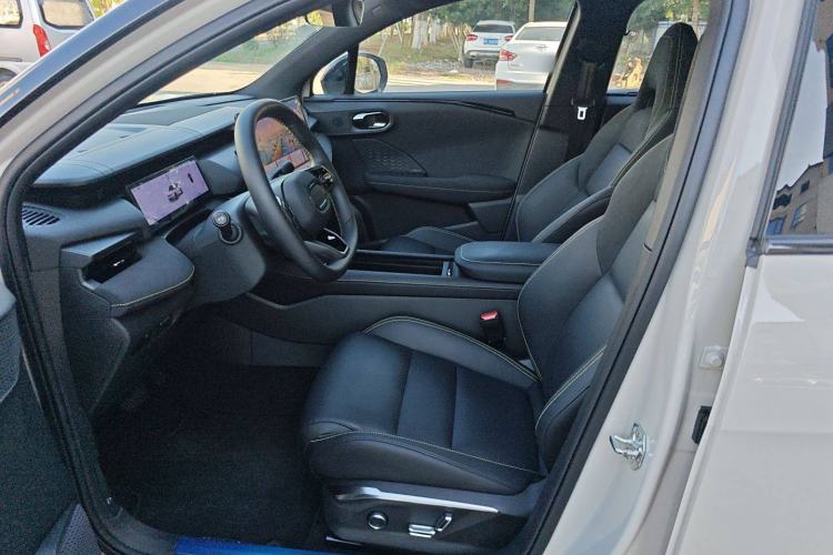 Used Lynk & Co 06 2025 Renew 1.5T Halo Interior 2
