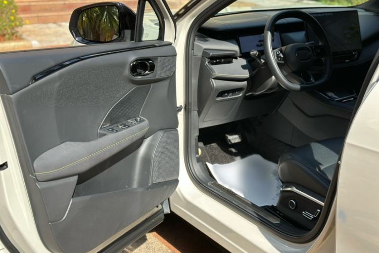 Used Lynk & Co 06 2025 Renew 1.5T Halo Interior 3