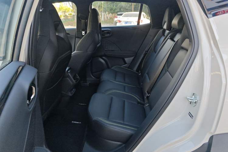 Used Lynk & Co 06 2025 Renew 1.5T Halo Interior 3