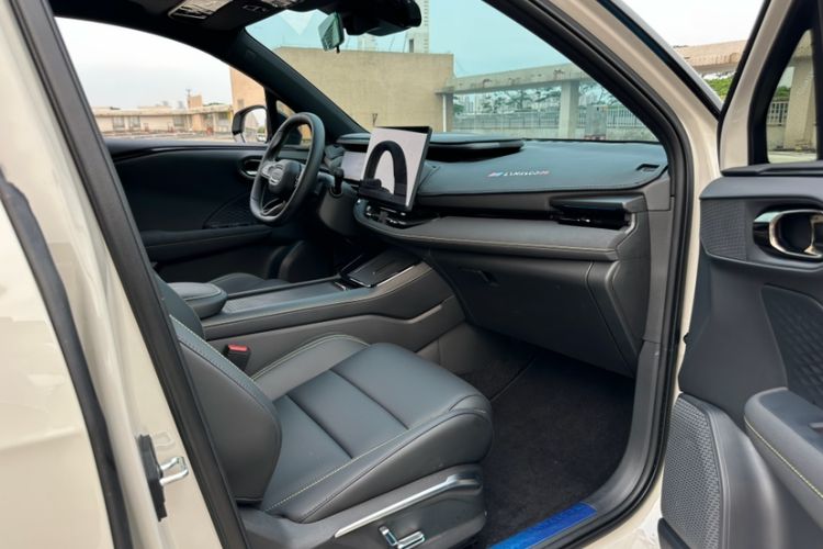 Used Lynk & Co 06 2025 Renew 1.5T Halo Interior 5