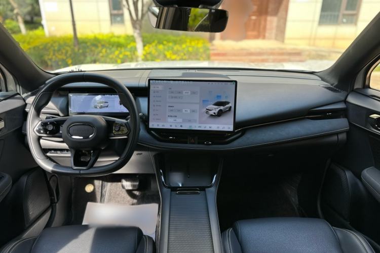 Used Lynk & Co 06 2025 Renew 1.5T Halo Interior 9