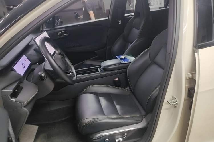 Used Lynk & Co 06 2025 Renew 1.5T Halo Left Front Seat