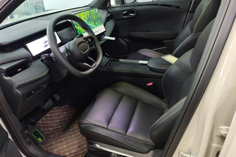 Used Lynk & Co 06 2025 Renew 1.5T Pro Left Front Seat