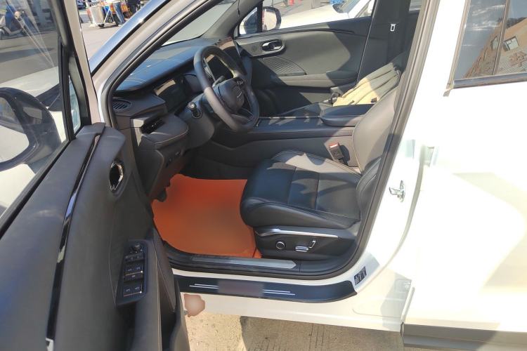Used Lynk & Co 06 2025 Renew 1.5T Halo Left Front Seat