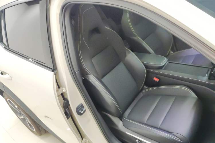 Used Lynk & Co 06 2025 Renew 1.5T Pro Right Front Seat