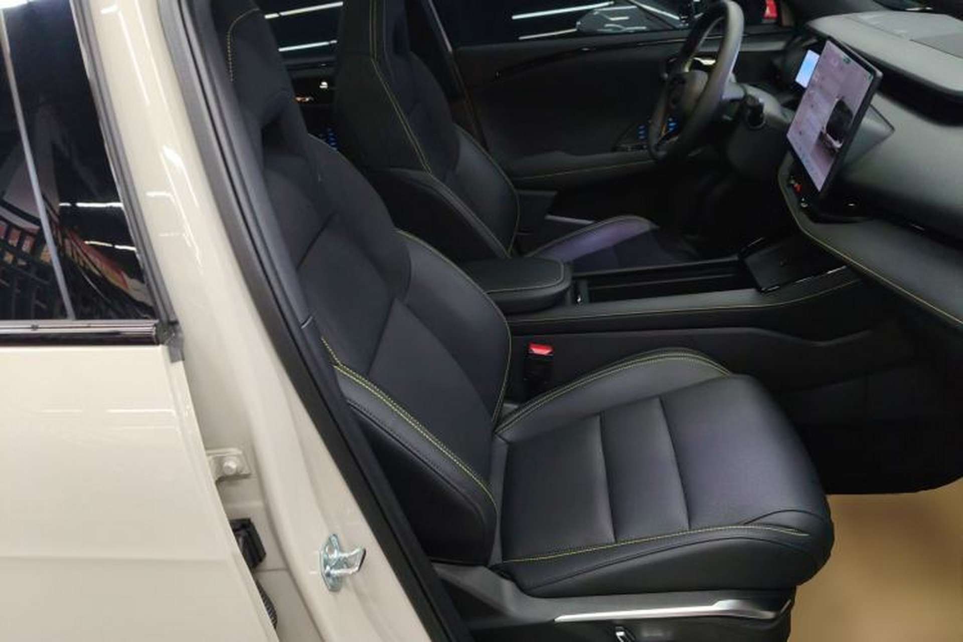 Used Lynk & Co 06 2025 Renew 1.5T Halo Right Front Seat