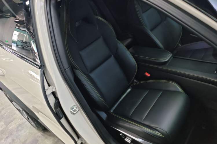Used Lynk & Co 06 2025 Renew 1.5T Halo Right Front Seat