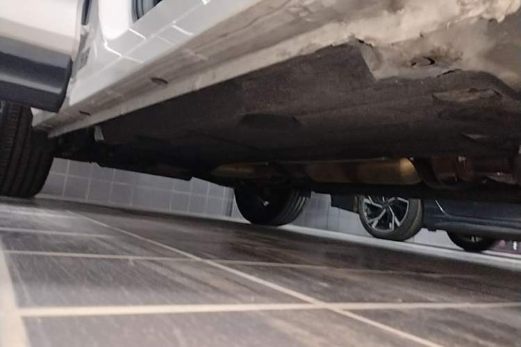 Used Lynk & Co 06 2025 Renew 1.5T Halo Right Side Sill
