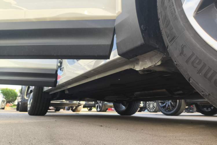 Used Lynk & Co 06 2025 Renew 1.5T Halo Right Side Sill