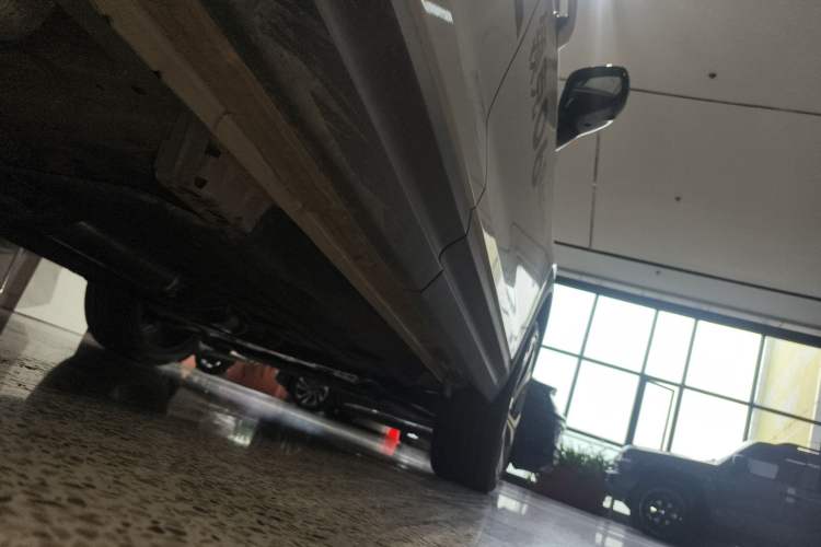 Used Lynk & Co 06 2025 Renew 1.5T Halo Right Side Sill