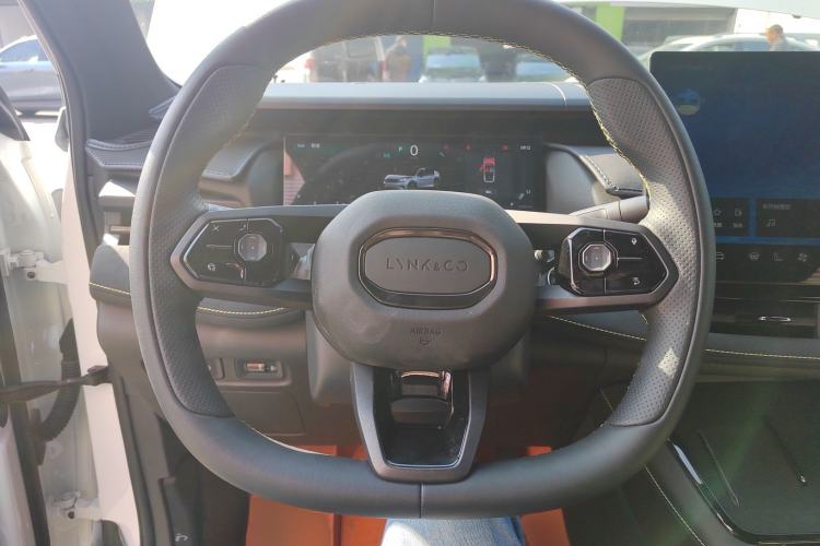 Used Lynk & Co 06 2025 Renew 1.5T Halo Steering Wheel