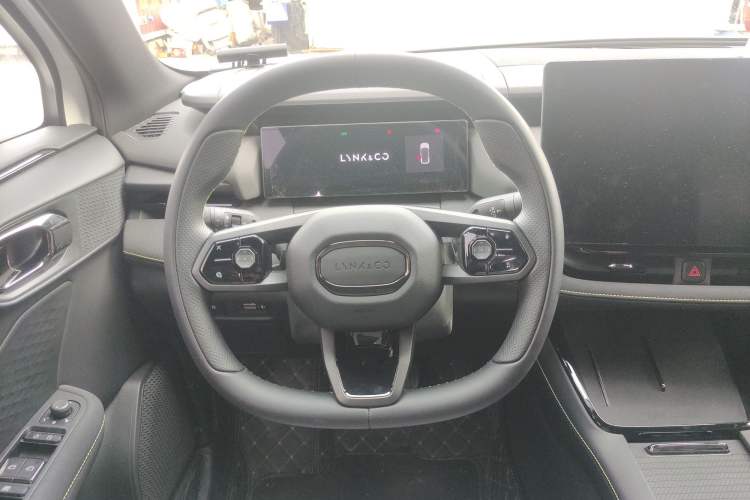 Used Lynk & Co 06 2025 Renew 1.5T Halo Steering Wheel