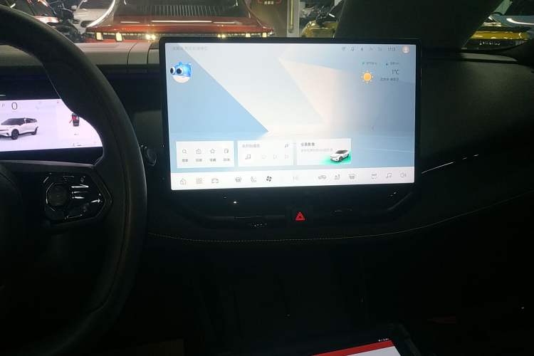 Used Lynk & Co 06 2025 Renew 1.5T Halo Audio And AC Panel