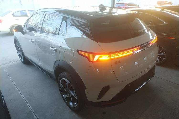 Used Lynk & Co 06 2025 Renew 1.5T Halo Exterior 2