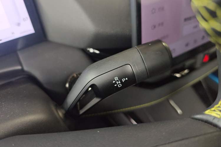 Used Lynk & Co 06 2025 Renew 1.5T Halo Gear Lever