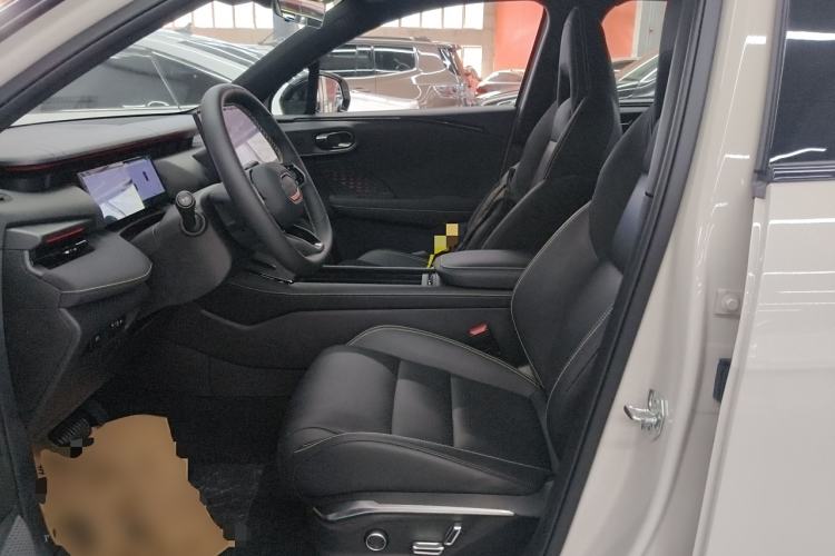 Used Lynk & Co 06 2025 Renew 1.5T Halo Left Front Seat