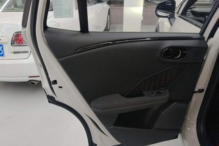 Used Lynk & Co 06 2025 Renew 1.5T Halo Left Rear Door Interior