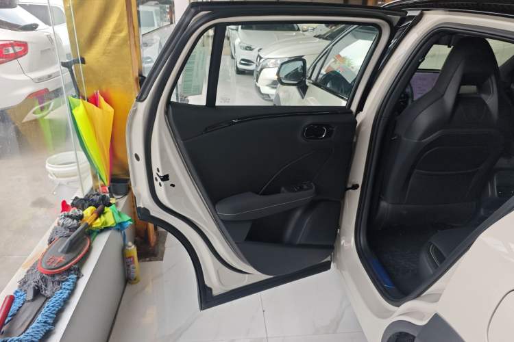 Used Lynk & Co 06 2025 Renew 1.5T Halo Left Rear Door Interior