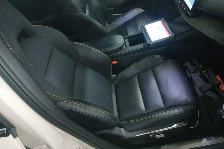 Used Lynk & Co 06 2025 Renew 1.5T Halo Right Front Seat