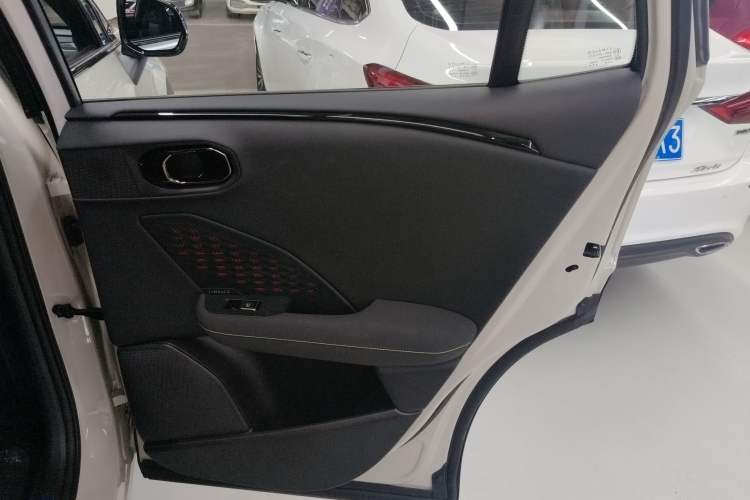 Used Lynk & Co 06 2025 Renew 1.5T Halo Right Rear Door Interior