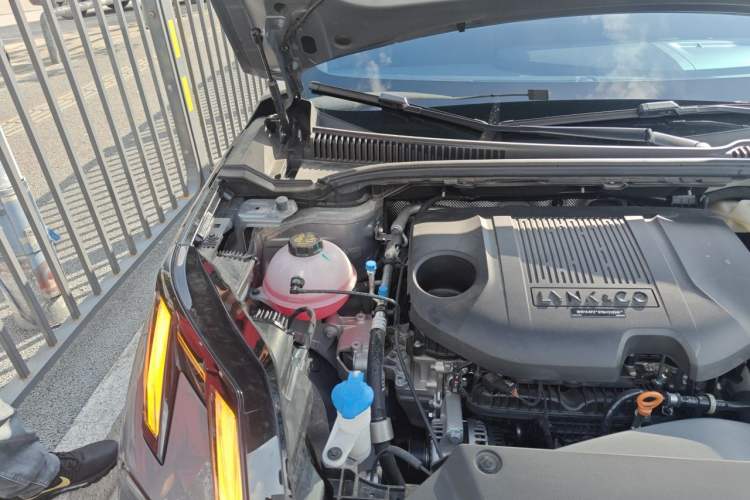 Used Lynk & Co 06 2026 Model Relive 1.5T Max Engine Bay Right