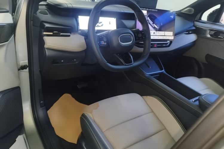 Used Lynk & Co 06 2026 Model Relive 1.5T Ultra Center Console