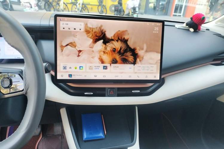 Used Lynk & Co 06 2026 Model Relive 1.5T Ultra Audio And AC Panel