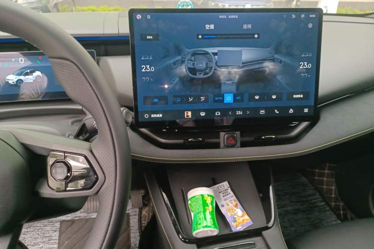 Used Lynk & Co 06 2026 Model Relive 1.5T Ultra Audio And AC Panel