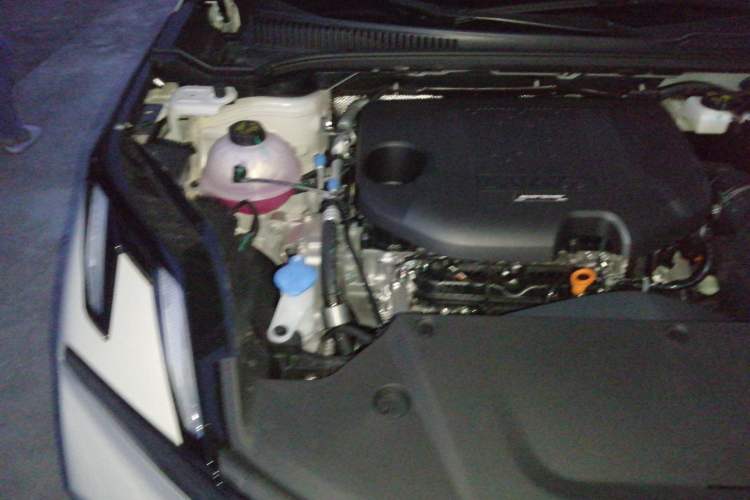 Used Lynk & Co 06 2026 Model Relive 1.5T Ultra Engine Bay Right