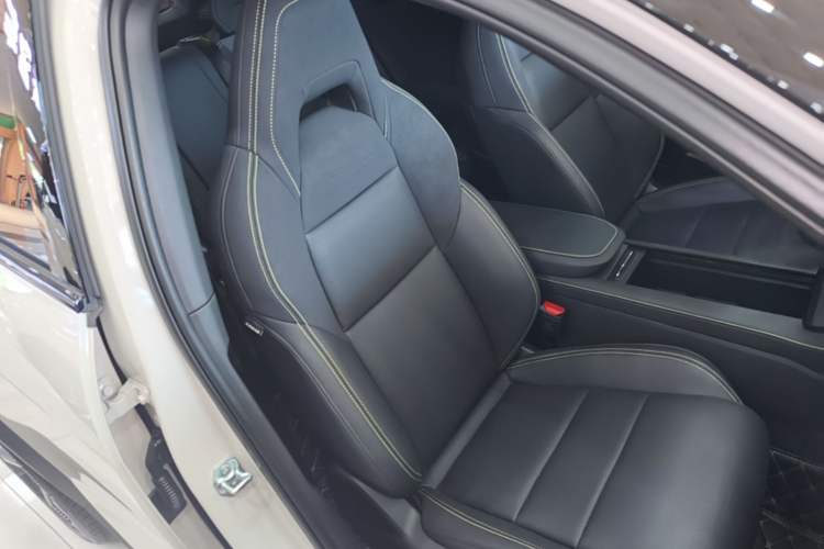 Used Lynk & Co 06 2026 Model Relive 1.5T Ultra Right Front Seat